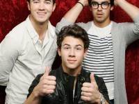 Насколько хорошо ты знаешь Jonas Brothers?